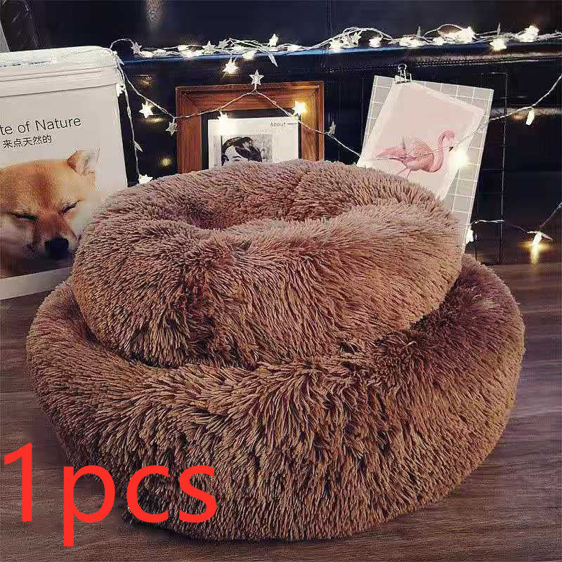 Comfortable round plush bed for small dogs and cats